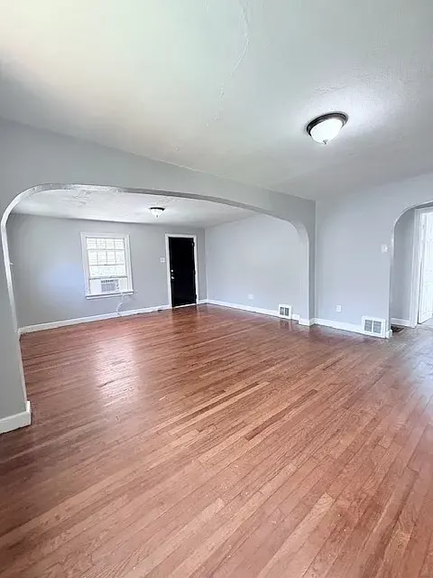 7131 Garesche Ave in Jennings, MO - Foto de edificio - Building Photo