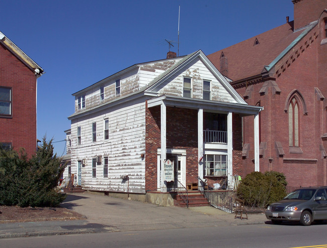 41 Winthrop St in Taunton, MA - Foto de edificio - Building Photo