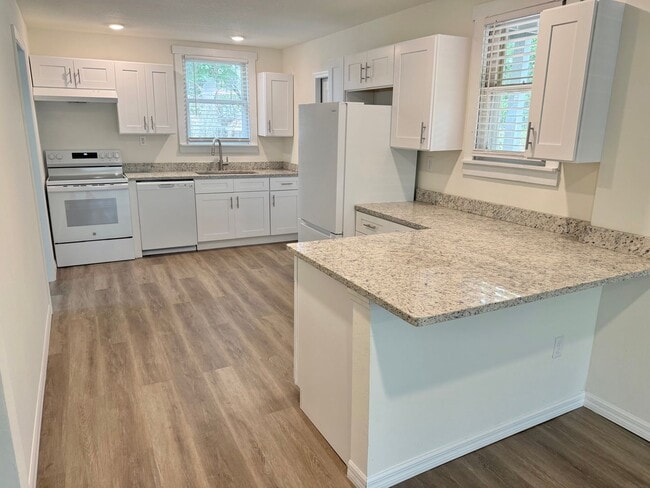 property at 122 E Hibiscus Dr