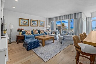 2120 Vallecitos in San Diego, CA - Building Photo - Building Photo