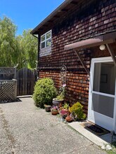 2914 Lorina St in Berkeley, CA - Building Photo - Building Photo