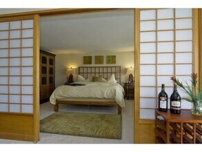 521 Hahaione St in Honolulu, HI - Foto de edificio - Building Photo