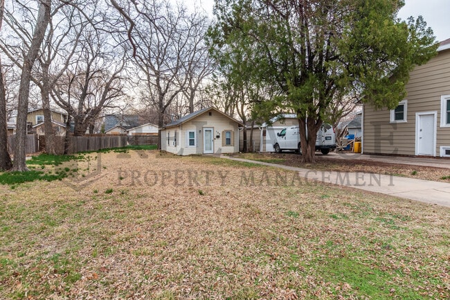 132 S St Clair St in Wichita, KS - Building Photo - Building Photo