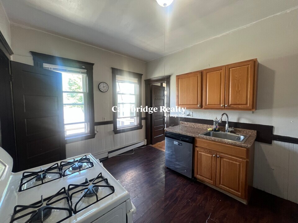 118 Columbia St, Unit 3 in Cambridge, MA - Foto de edificio