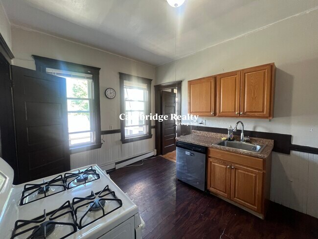 118 Columbia St, Unit 3