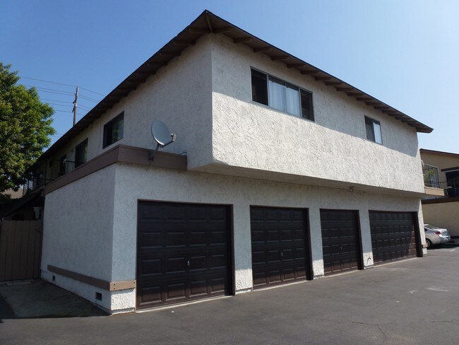3136 E Orangethorpe Ave in Anaheim, CA - Building Photo - Building Photo