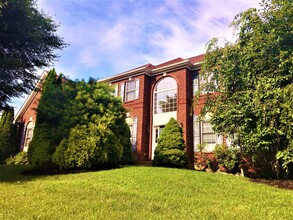 3535 Sunnyside Rd in Center Valley, PA - Building Photo - Building Photo
