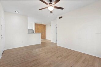 2010 E Palm Ave in Tampa, FL - Foto de edificio - Building Photo