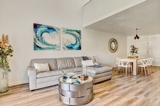 2702 Seagate Ln N in St. Augustine, FL - Foto de edificio - Building Photo