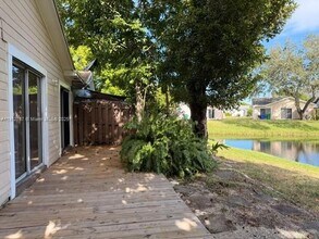 3321 Ivy Way in Miramar, FL - Building Photo - Building Photo