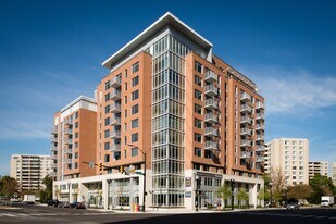 Crystal Flats in Arlington, VA - Building Photo