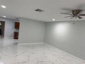 3809 NW 78th Terrace in Coral Springs, FL - Building Photo - Building Photo