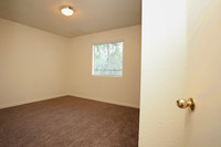 Shelter Cove Apartments in Yuba City, CA - Foto de edificio - Interior Photo