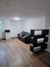 325 Hudson Ave, Unit Basement Studio in Albany, NY - Foto de edificio - Building Photo