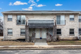 Knightsbridge Condominiums in Westville, NJ - Foto de edificio - Building Photo