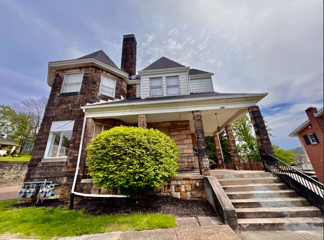212 N Highland Ave-Unit -#3 in Cheswick, PA - Foto de edificio - Building Photo