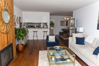 85 Ora Way, Unit E106 in San Francisco, CA - Building Photo - Building Photo