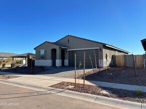 17401 W Red Fox Rd in Surprise, AZ - Building Photo - Building Photo