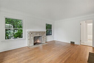 9222 35th Ave SW in Seattle, WA - Building Photo - Building Photo