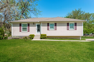 1100 NE Bryco Dr in Lee's Summit, MO - Building Photo