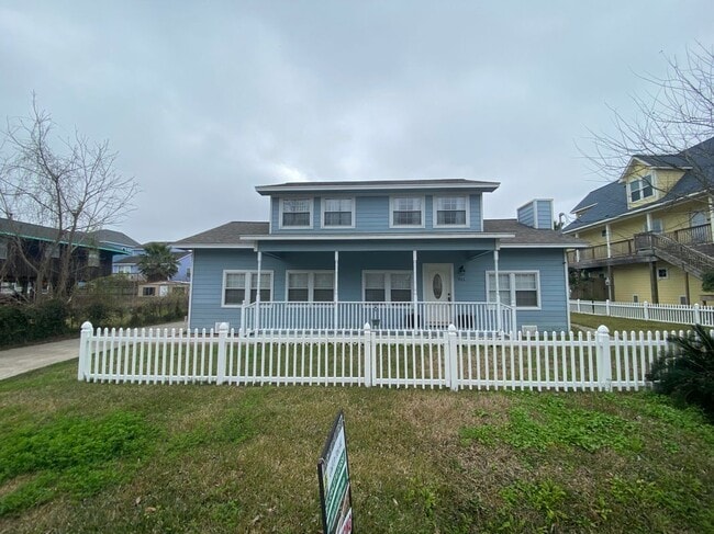 911 Hawthorne Rd