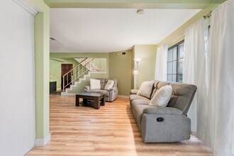 9006 Stacie Ln in Anaheim, CA - Building Photo - Building Photo