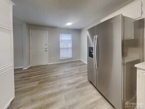 942 Tennessee Trail in Arlington, TX - Building Photo - Building Photo