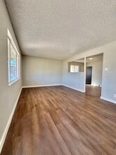 64 E 32nd St in San Angelo, TX - Building Photo - Building Photo