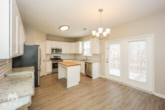 545 Bigelow Ct in College Park, GA - Building Photo - Building Photo