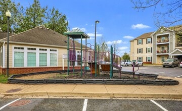 Clarksville Heights in Clarksville, TN - Building Photo - Building Photo