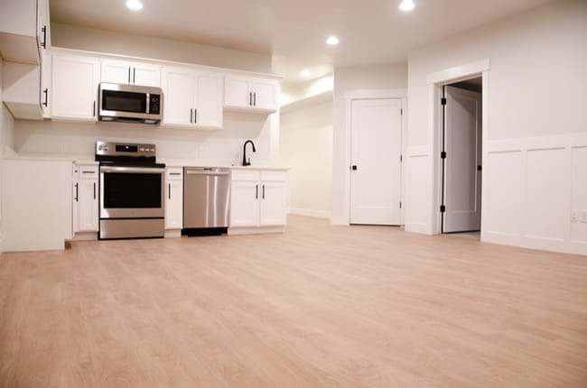 property at 204 S Mulberry Wy