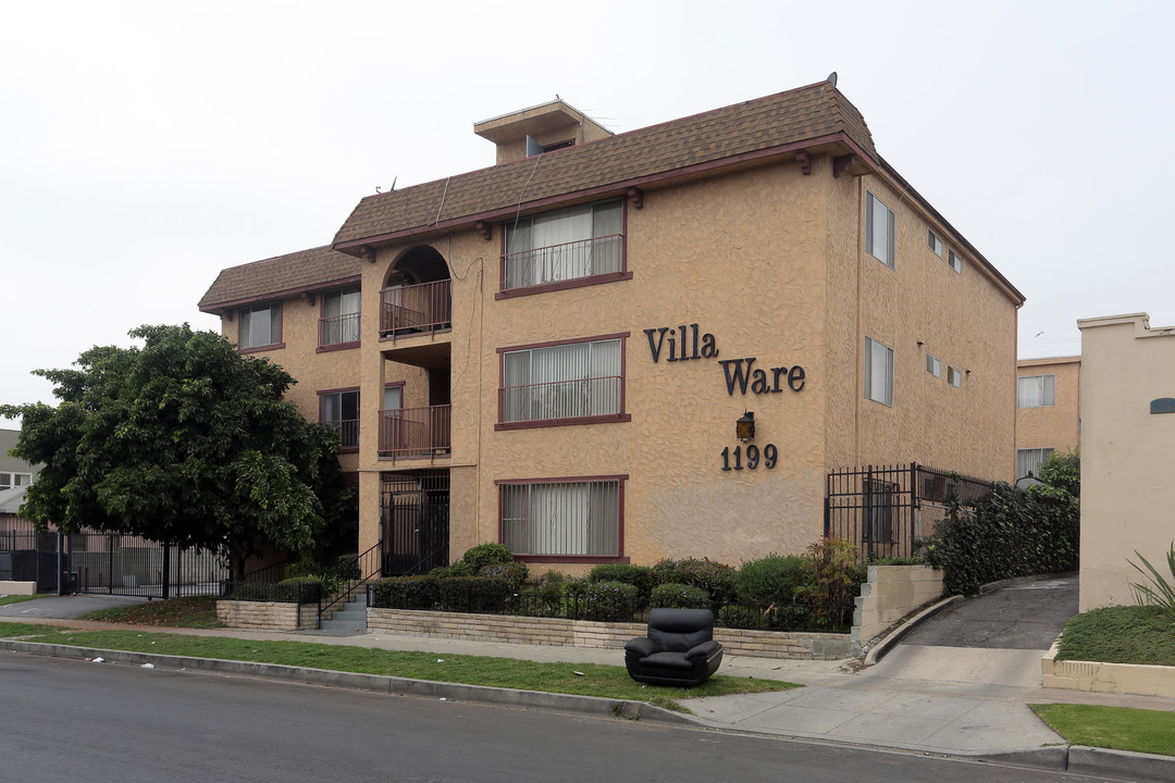 Villa Ware in Los Angeles, CA - Foto de edificio