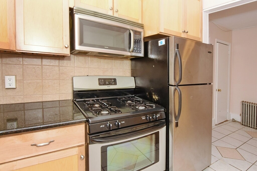 386 Commonwealth Ave, Unit 3 in Boston, MA - Foto de edificio