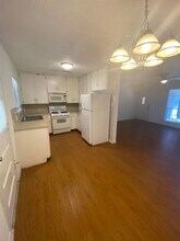 3402 S Oak Dr in Austin, TX - Building Photo - Building Photo