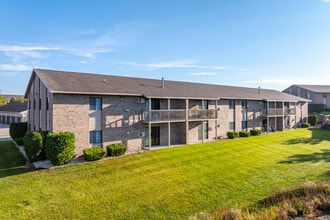 Audubon Park Apartments, LP in Watertown, WI - Building Photo - Building Photo