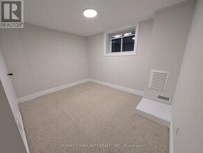 837 Glenrush St in Oshawa, ON - Building Photo - Building Photo