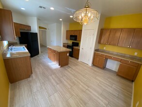 1650 S Crismon Rd in Mesa, AZ - Building Photo - Building Photo