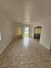 655 SW 19th Rd in Miami, FL - Building Photo - Building Photo