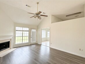 4926 Noel Mission Dr in Memphis, TN - Building Photo - Building Photo