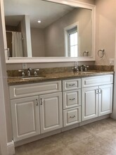 7790 SW 127th St in Pinecrest, FL - Foto de edificio - Building Photo