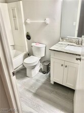5321 Summerlin Rd in Ft. Myers, FL - Foto de edificio - Building Photo