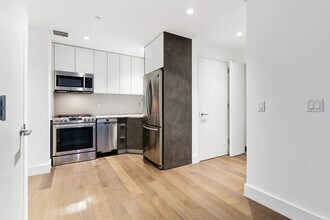 227 Lexington Ave in New York, NY - Foto de edificio - Building Photo