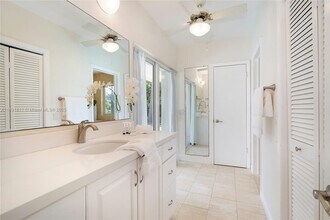 12501 Moss Ranch Rd in Miami, FL - Building Photo - Building Photo