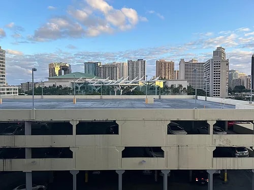 1655 Makaloa St, Unit 708 in Honolulu, HI - Building Photo