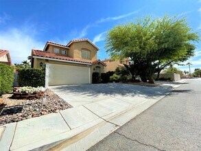 736 Roddenberry Ave in Las Vegas, NV - Building Photo - Building Photo