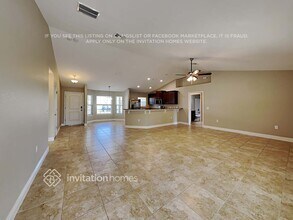 27295 Deep Creek Blvd in Punta Gorda, FL - Foto de edificio - Building Photo