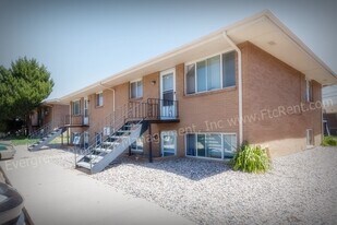 3006 Sunset Dr in Evans, CO - Building Photo