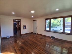 108 N Webster St in Catlin, IL - Building Photo - Building Photo