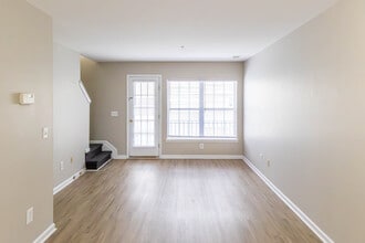 Amber Grove in Lakewood, NJ - Building Photo - Interior Photo