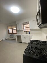 5230 N Delphia Ave in Chicago, IL - Building Photo - Building Photo
